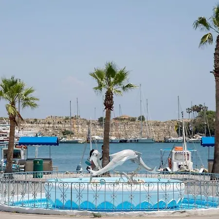 Happy بلدة كوس